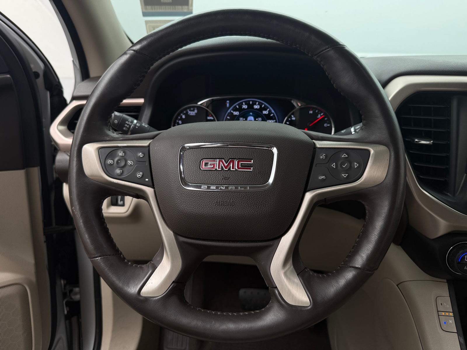 Thumbnail: 2018 GMC Acadia - 4