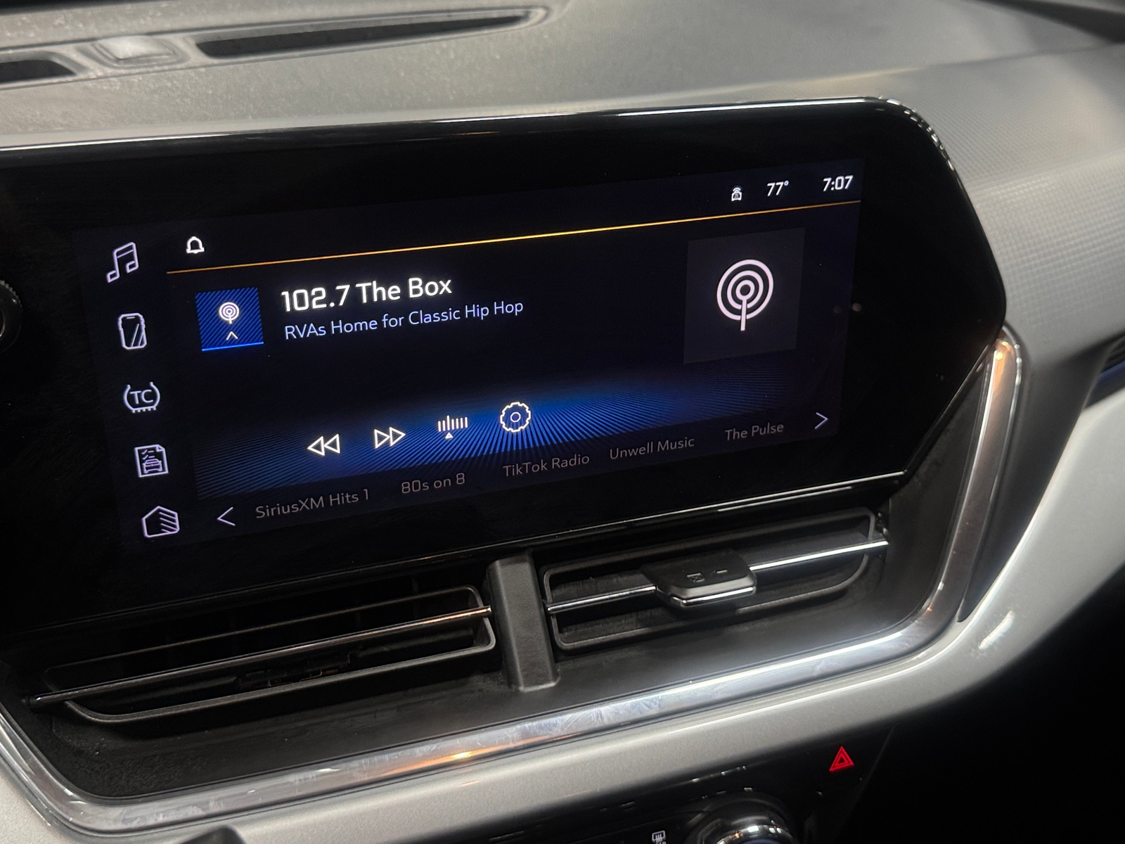 Thumbnail: 2025 Chevrolet Trax - 4