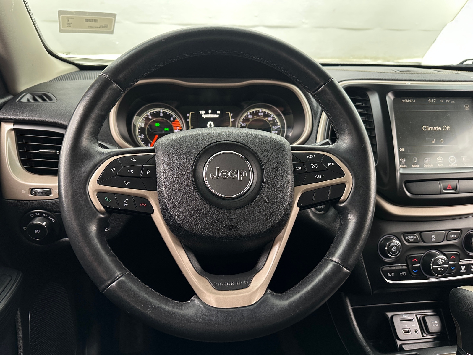 Thumbnail: 2016 Jeep Cherokee - 5