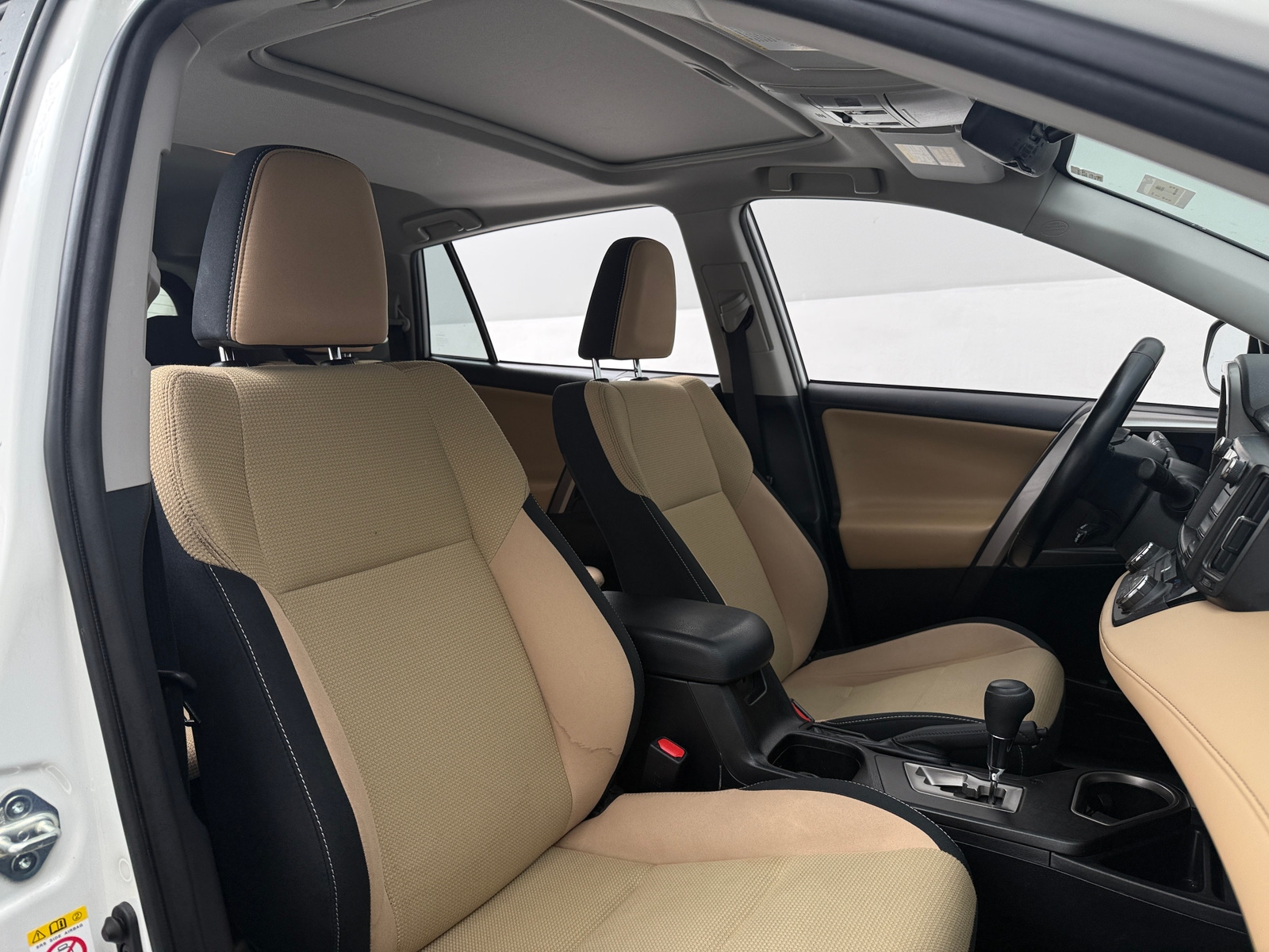 Thumbnail: 2018 Toyota RAV4 - 2