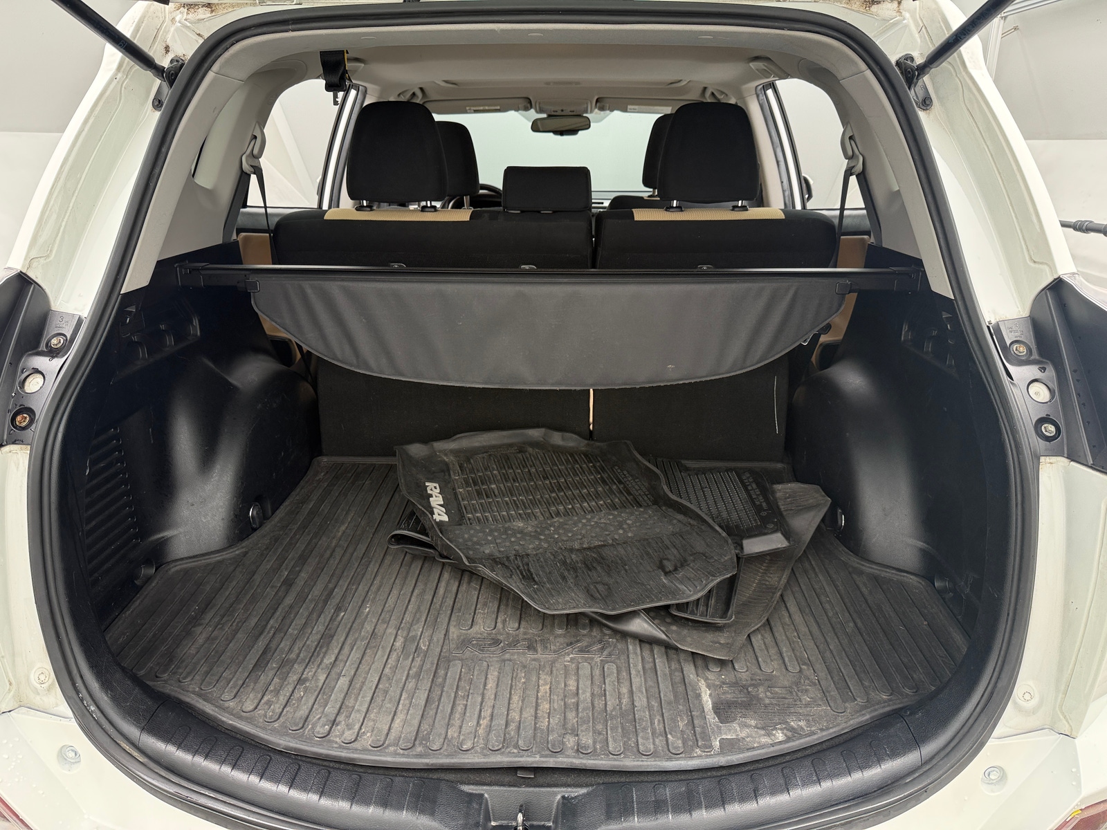 Thumbnail: 2018 Toyota RAV4 - 7