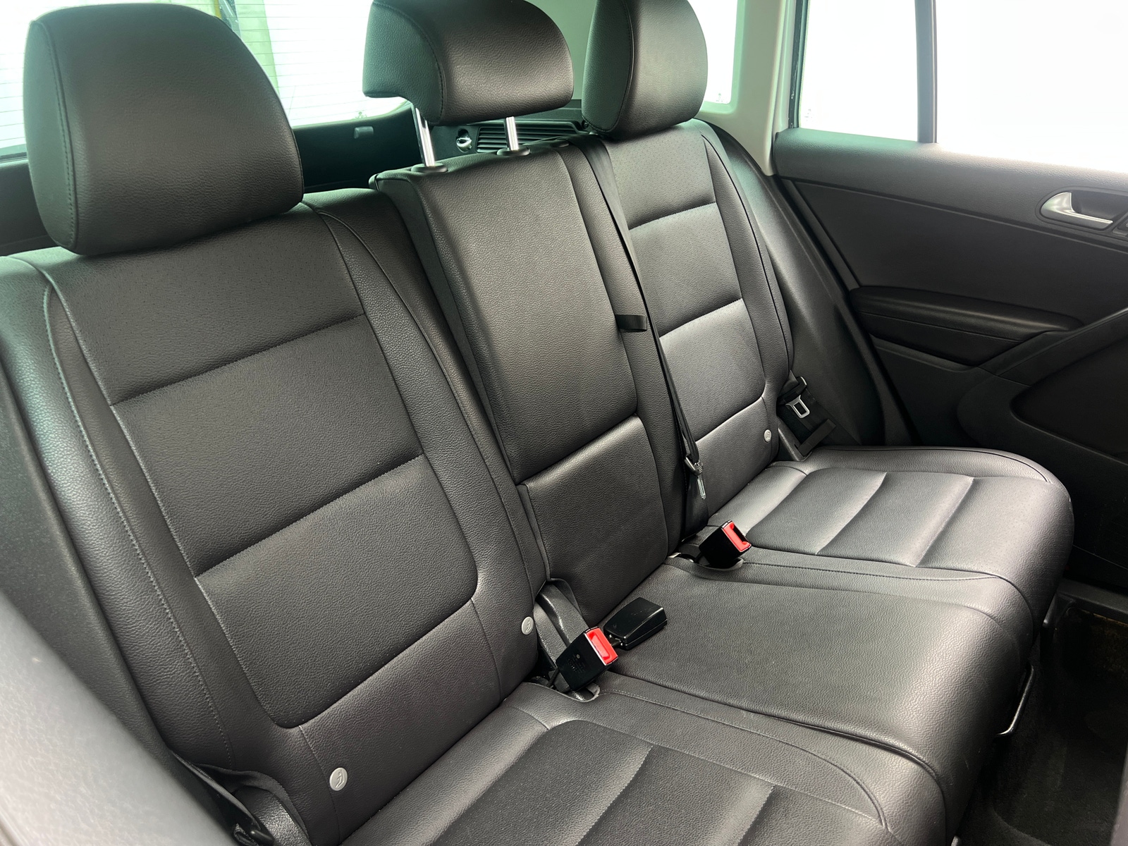 Thumbnail: 2014 Volkswagen Tiguan - 6