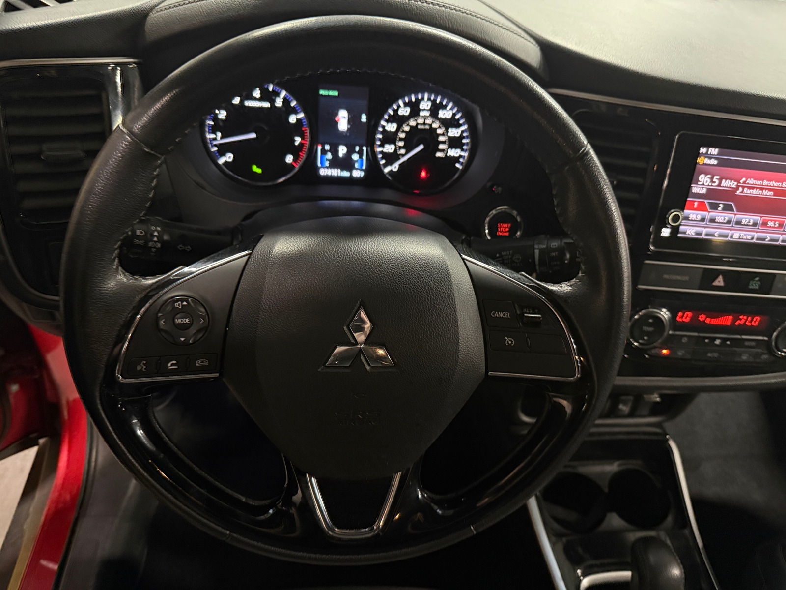 Thumbnail: 2019 Mitsubishi Outlander - 5