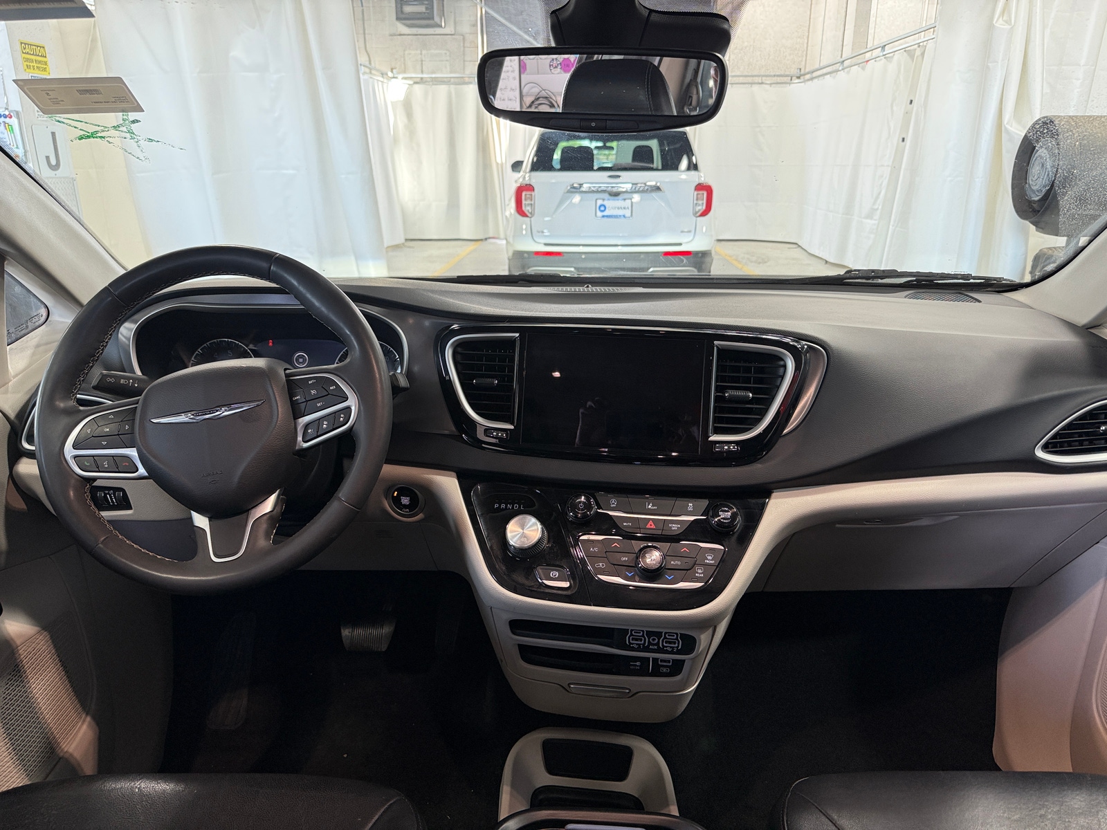 Thumbnail: 2022 Chrysler Pacifica - 2