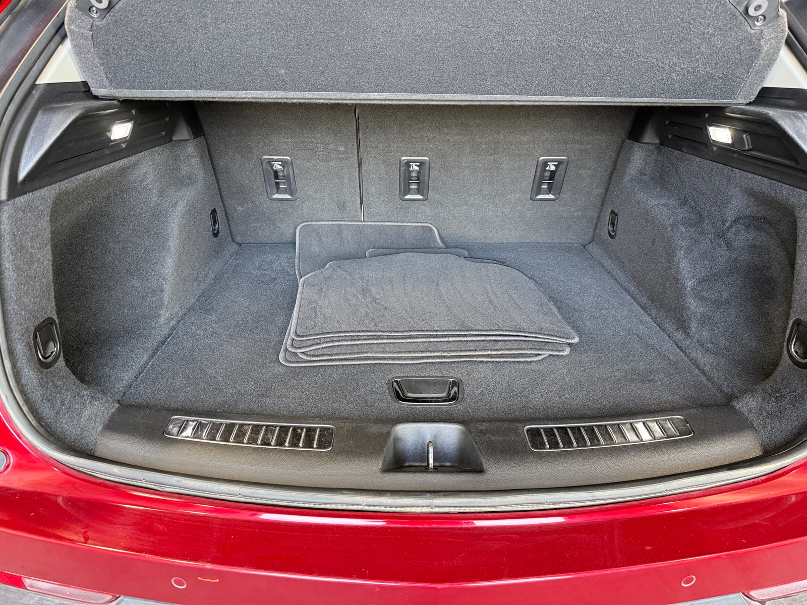 Thumbnail: 2019 Cadillac XT4 - 6