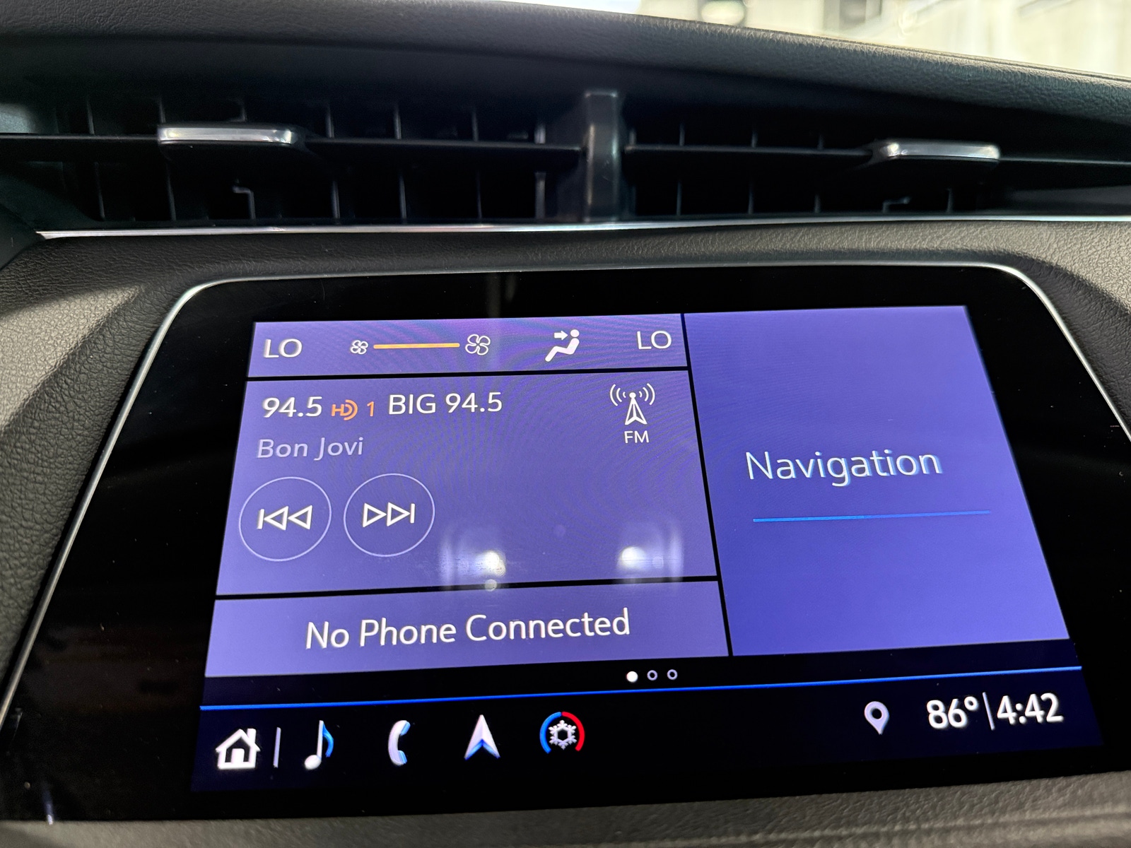 Thumbnail: 2019 Cadillac XT4 - 3