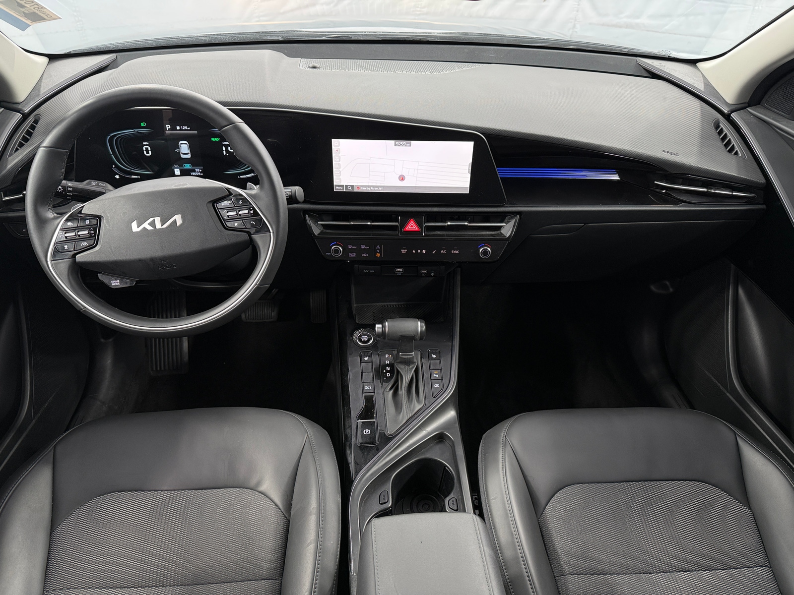 Thumbnail: 2024 Kia Niro - 3