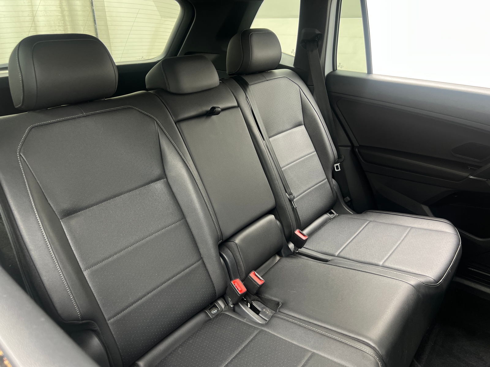 Thumbnail: 2020 Volkswagen Tiguan - 5