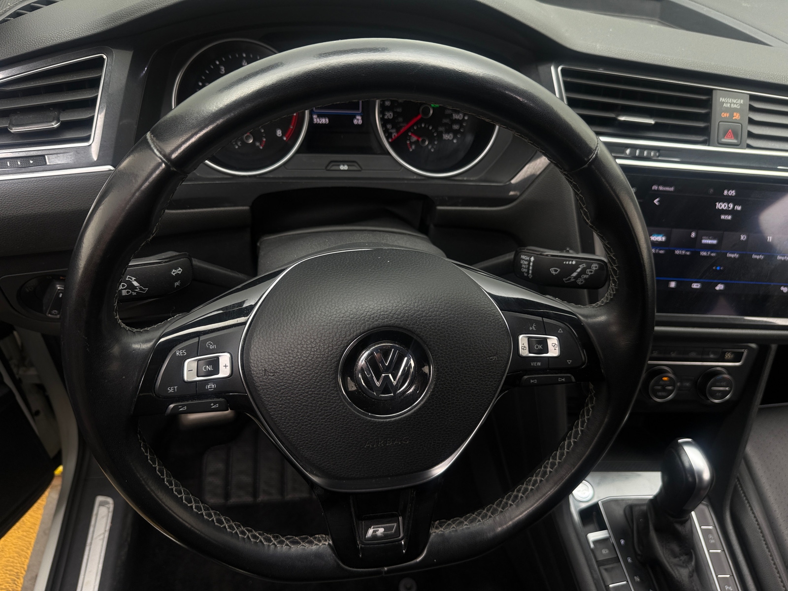 Thumbnail: 2020 Volkswagen Tiguan - 4