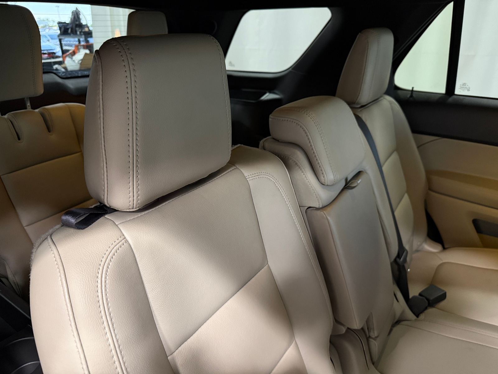 Thumbnail: 2015 Ford Explorer - 5