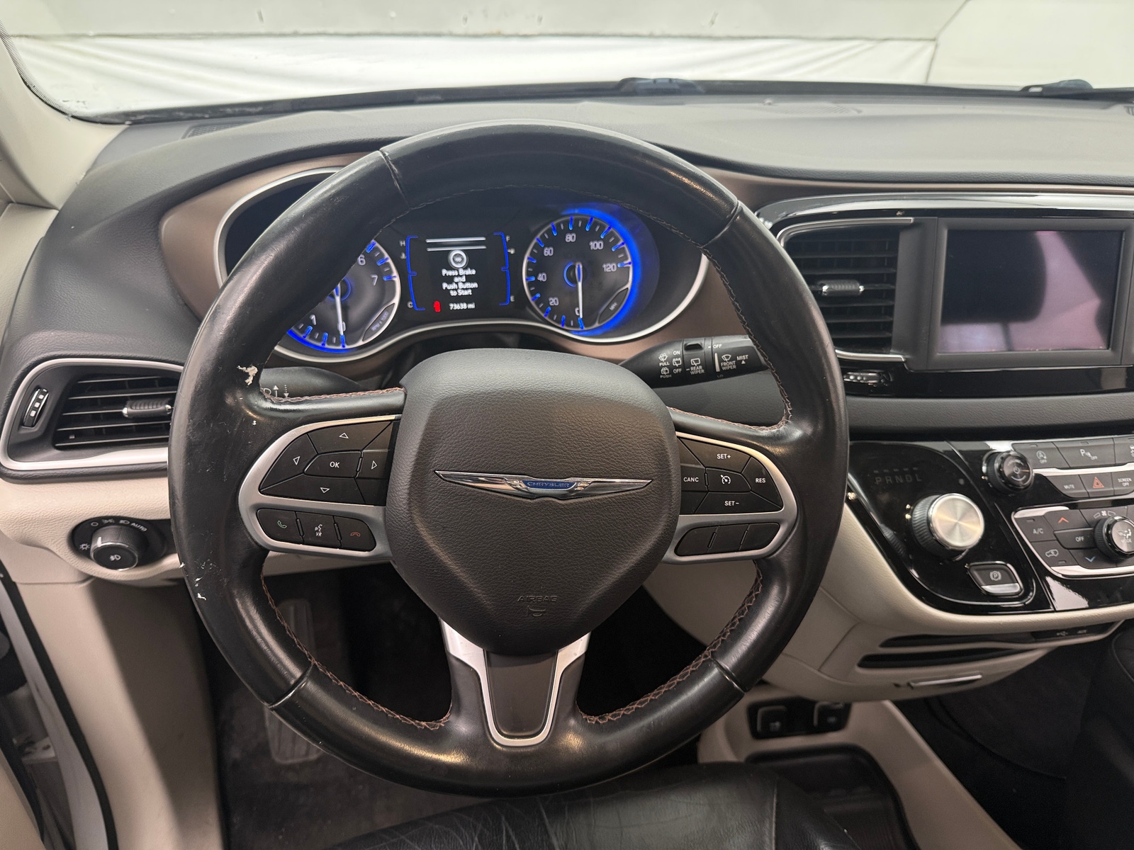 Thumbnail: 2018 Chrysler Pacifica - 4