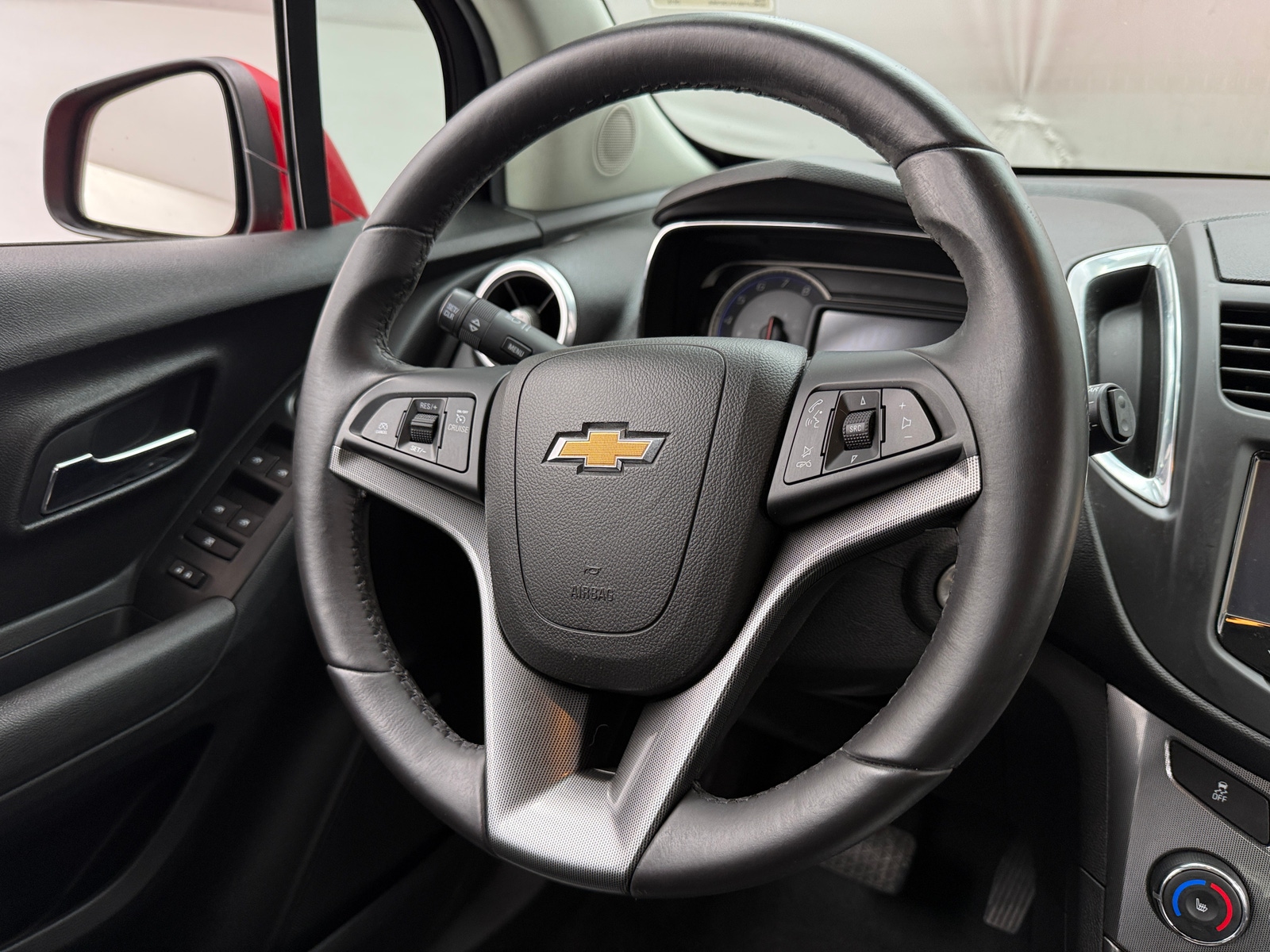 Thumbnail: 2015 Chevrolet Trax - 4
