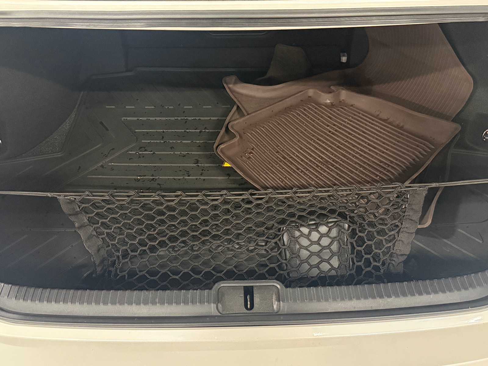 Thumbnail: 2021 Lexus ES - 6