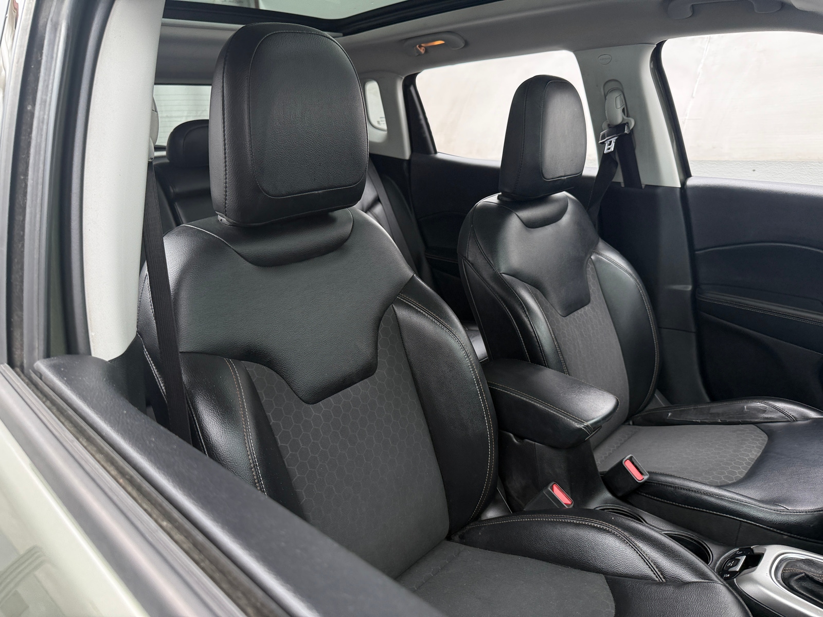 Thumbnail: 2018 Jeep Compass - 2