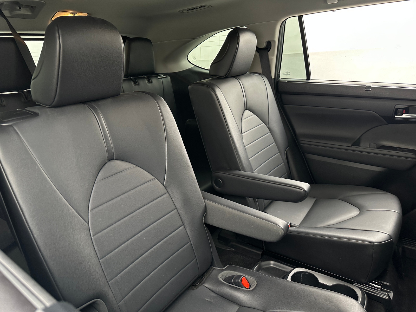 Thumbnail: 2020 Toyota Highlander - 5