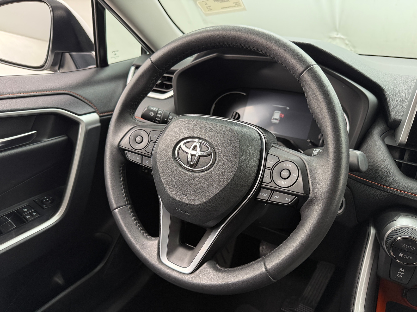 Thumbnail: 2024 Toyota RAV4 - 4