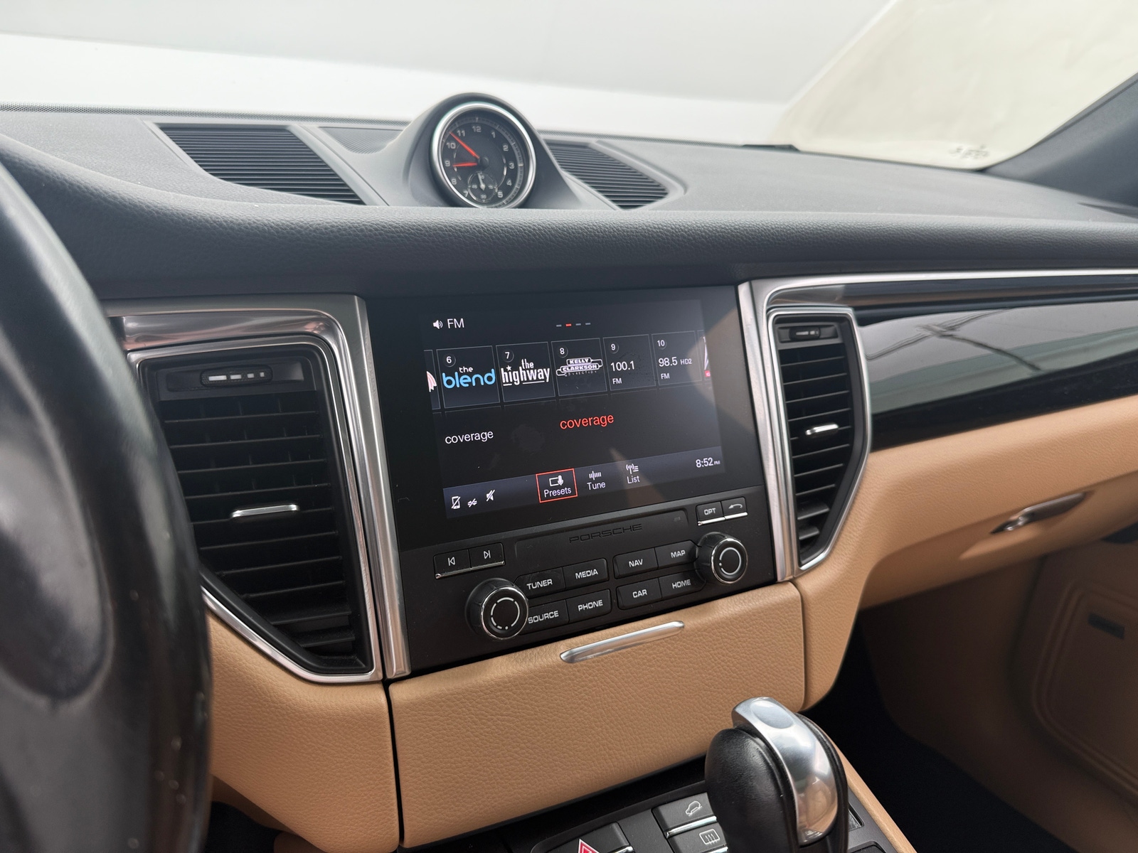 Thumbnail: 2018 Porsche Macan - 3