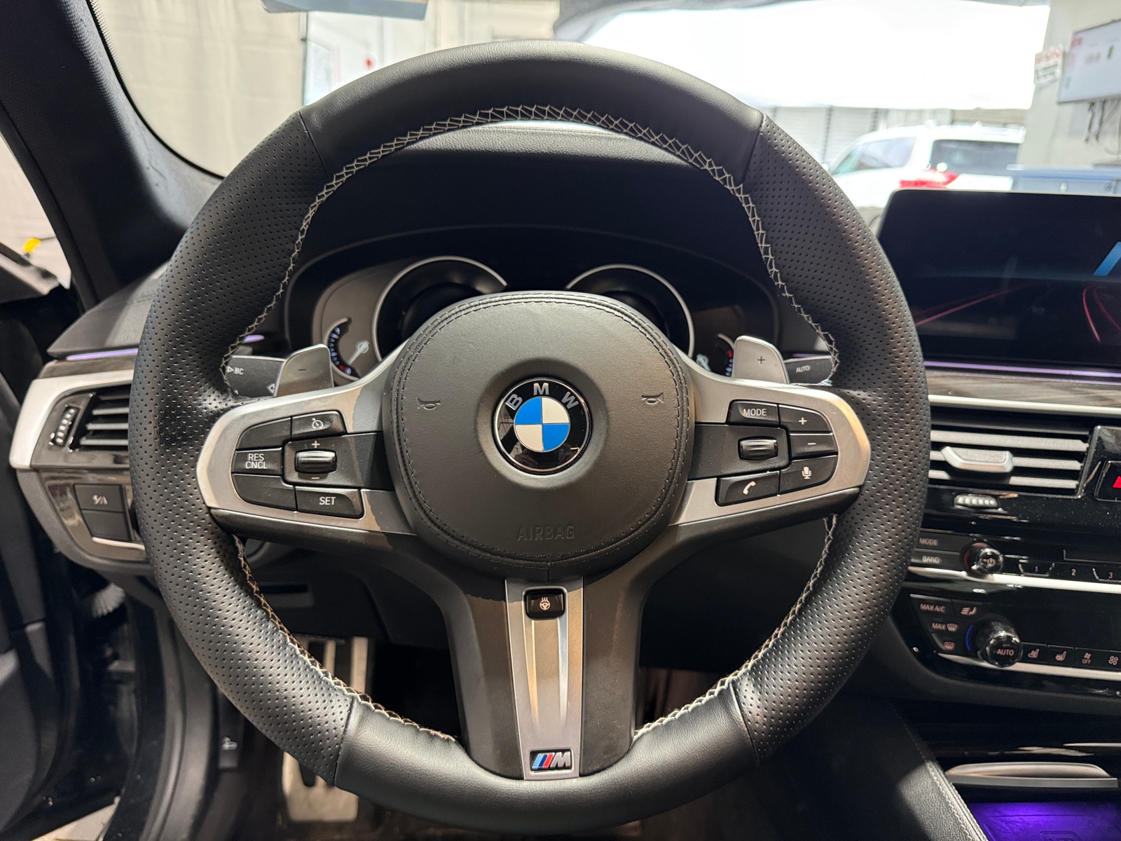 Thumbnail: 2018 BMW 5 Series - 4