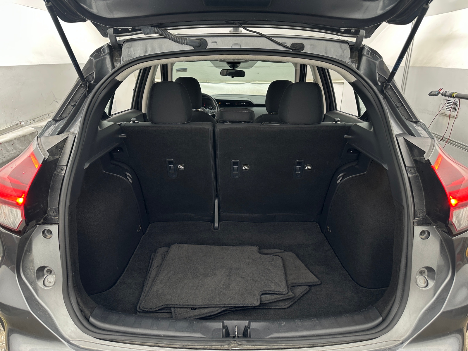 Thumbnail: 2021 Nissan Kicks - 7
