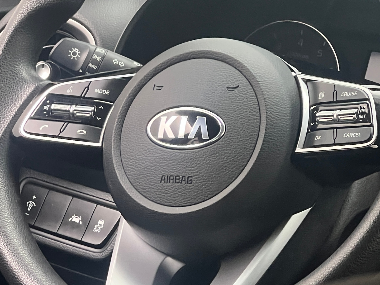 Thumbnail: 2020 Kia Forte - 5