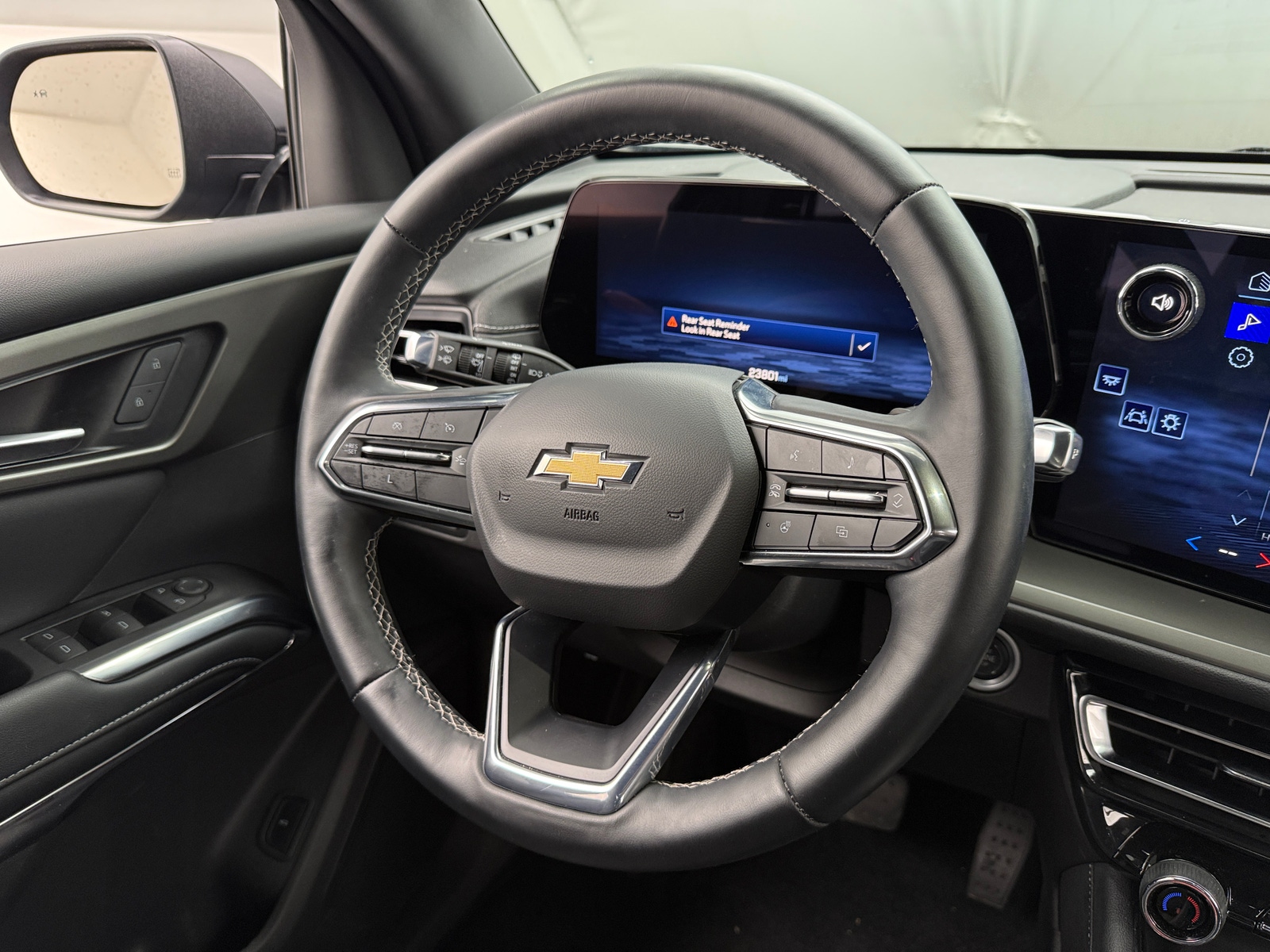 Thumbnail: 2025 Chevrolet Traverse - 5