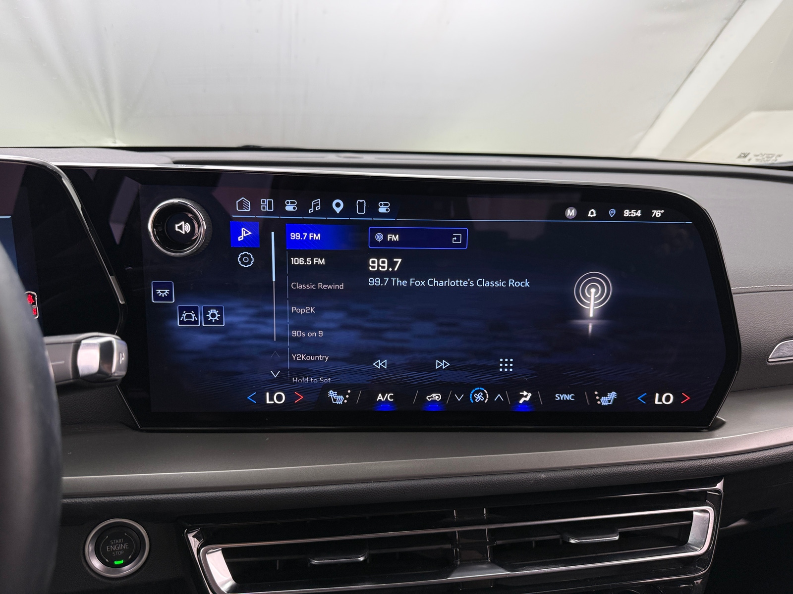 Thumbnail: 2025 Chevrolet Traverse - 4