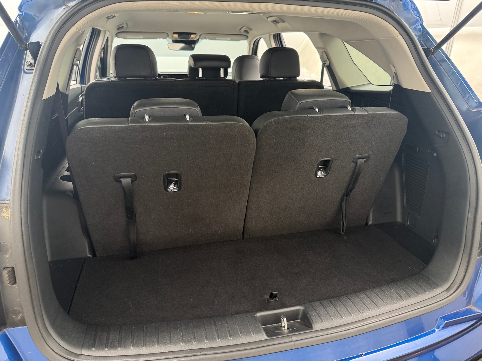 Thumbnail: 2023 Kia Sorento - 6