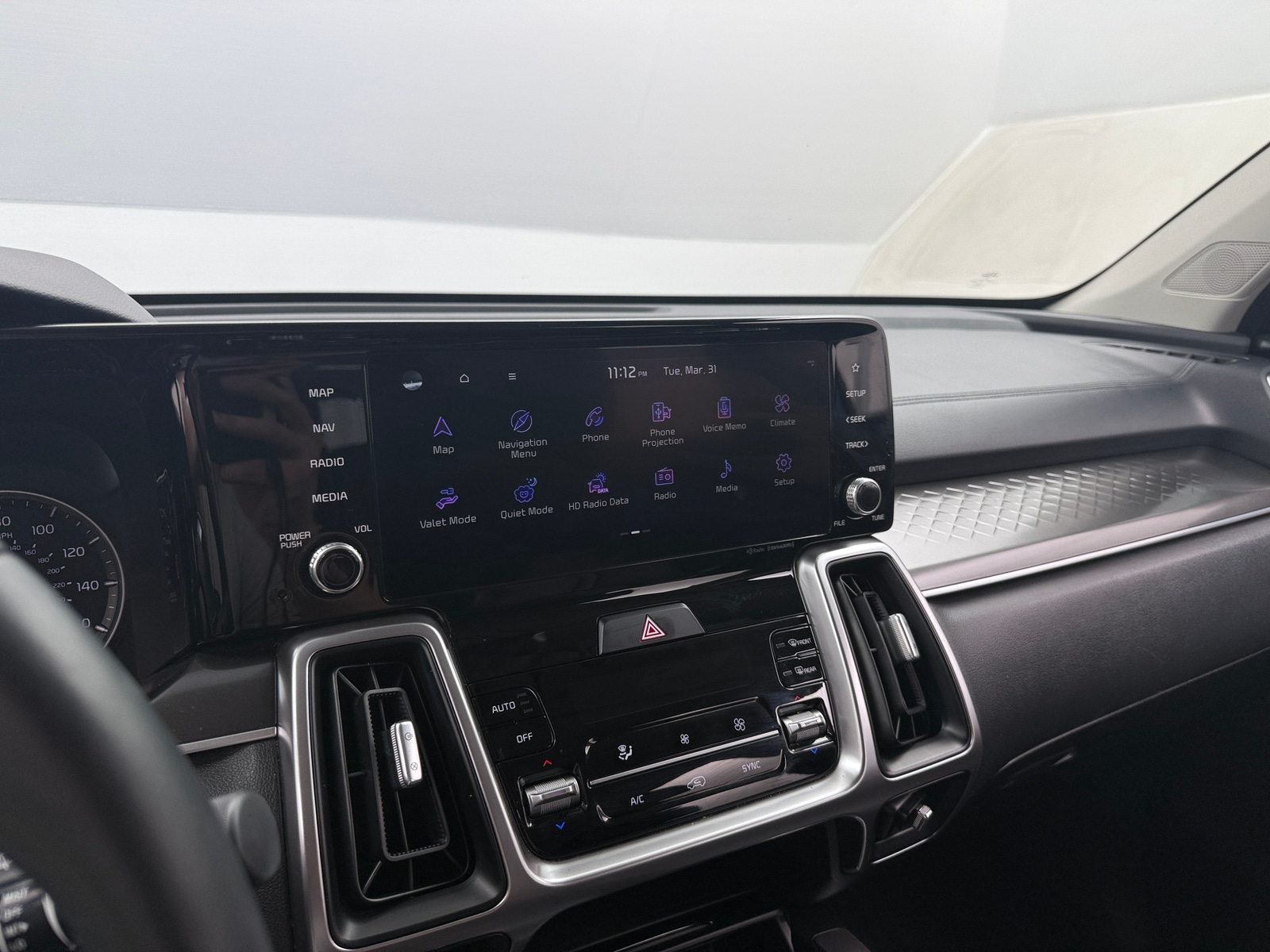 Thumbnail: 2023 Kia Sorento - 3