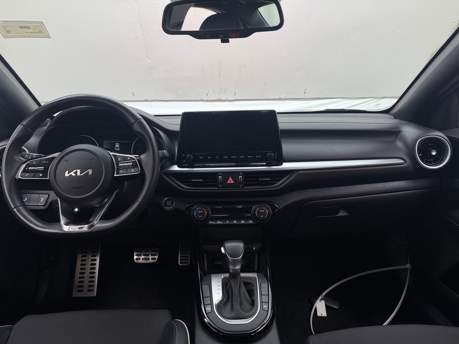 Thumbnail: 2023 Kia Forte - 3