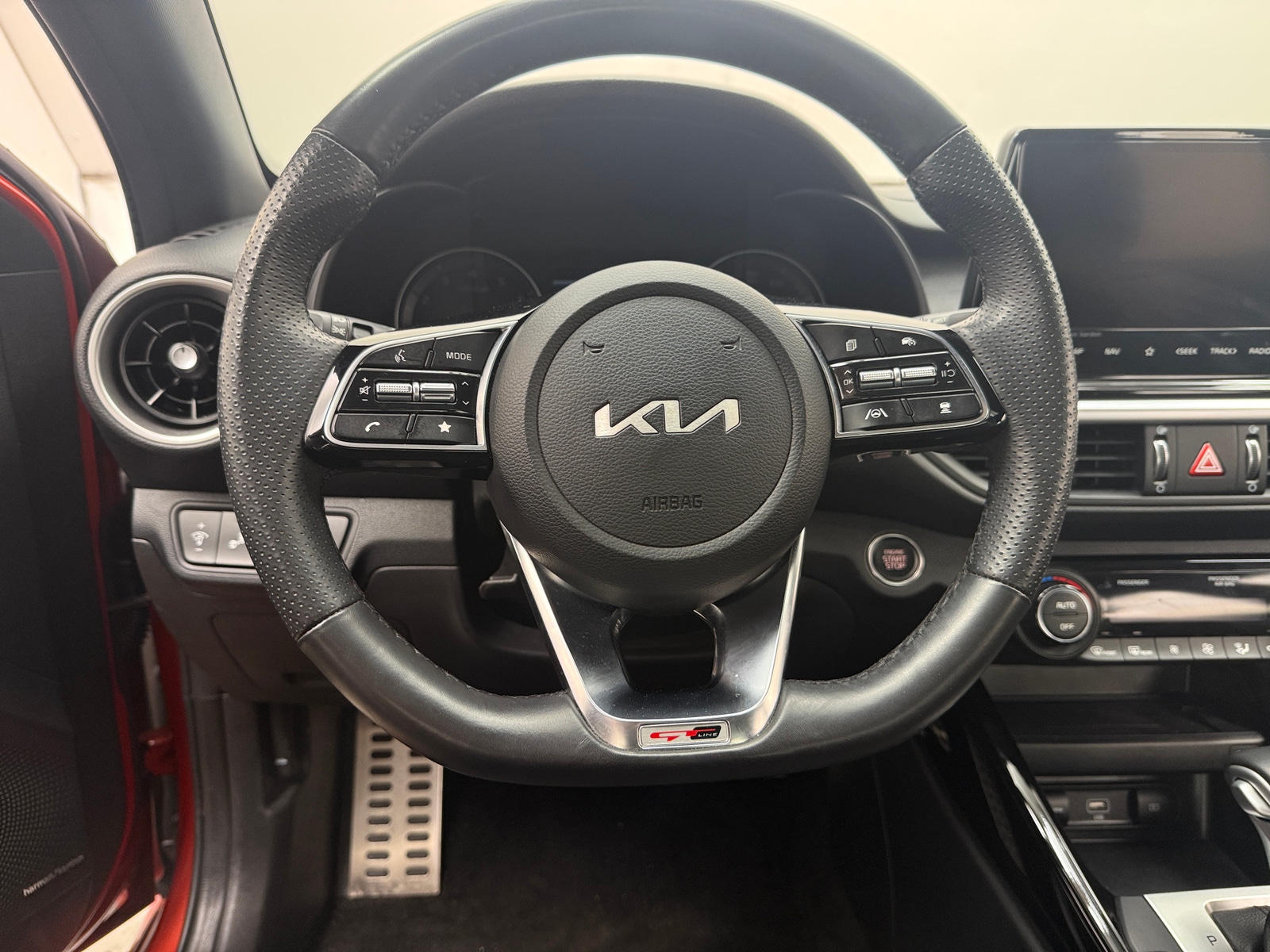 Thumbnail: 2023 Kia Forte - 5