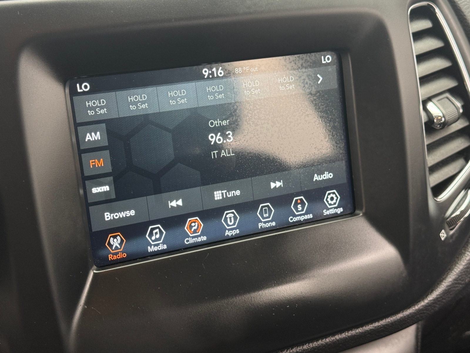 Thumbnail: 2020 Jeep Compass - 4