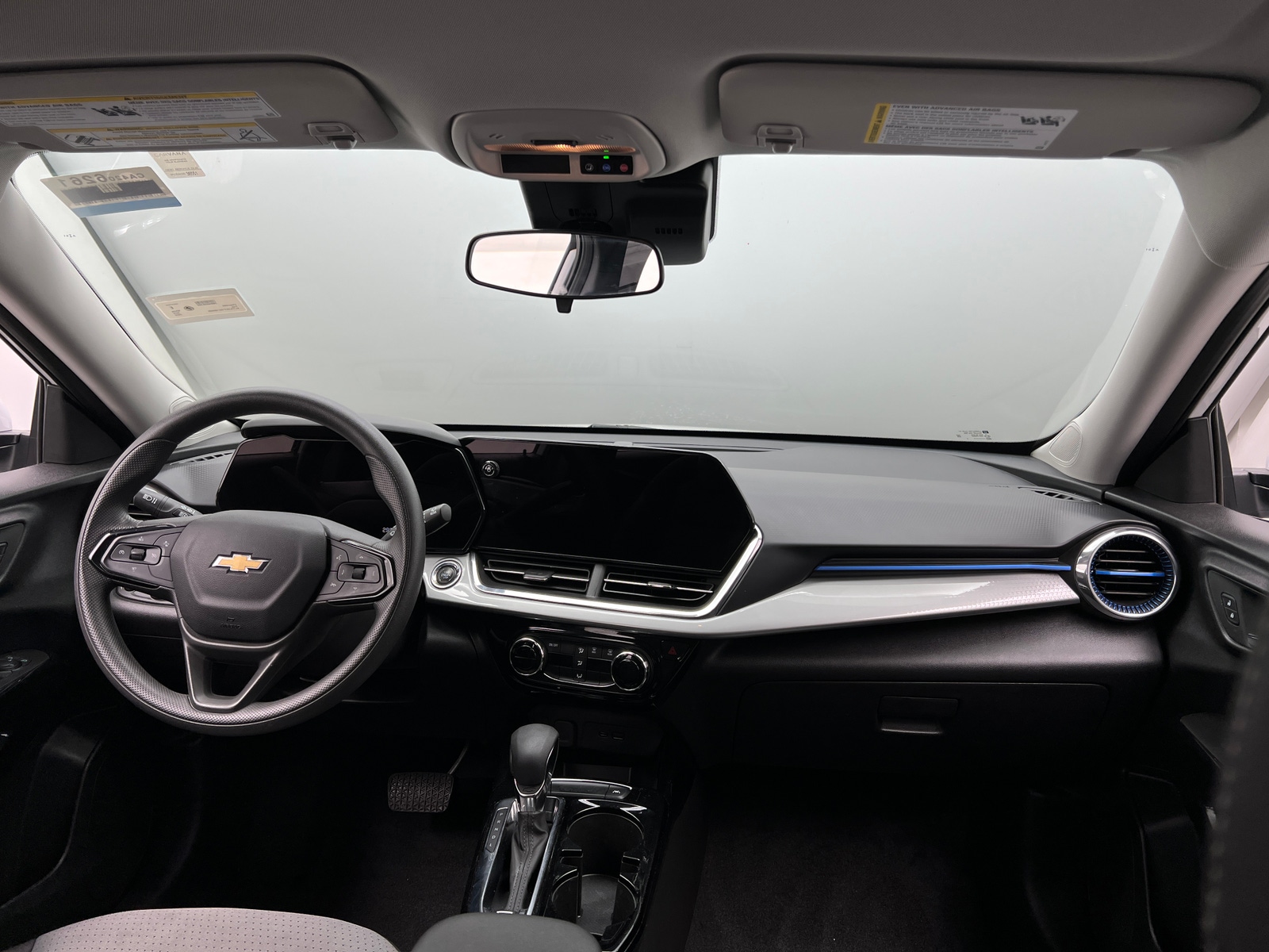 Thumbnail: 2025 Chevrolet Trax - 2