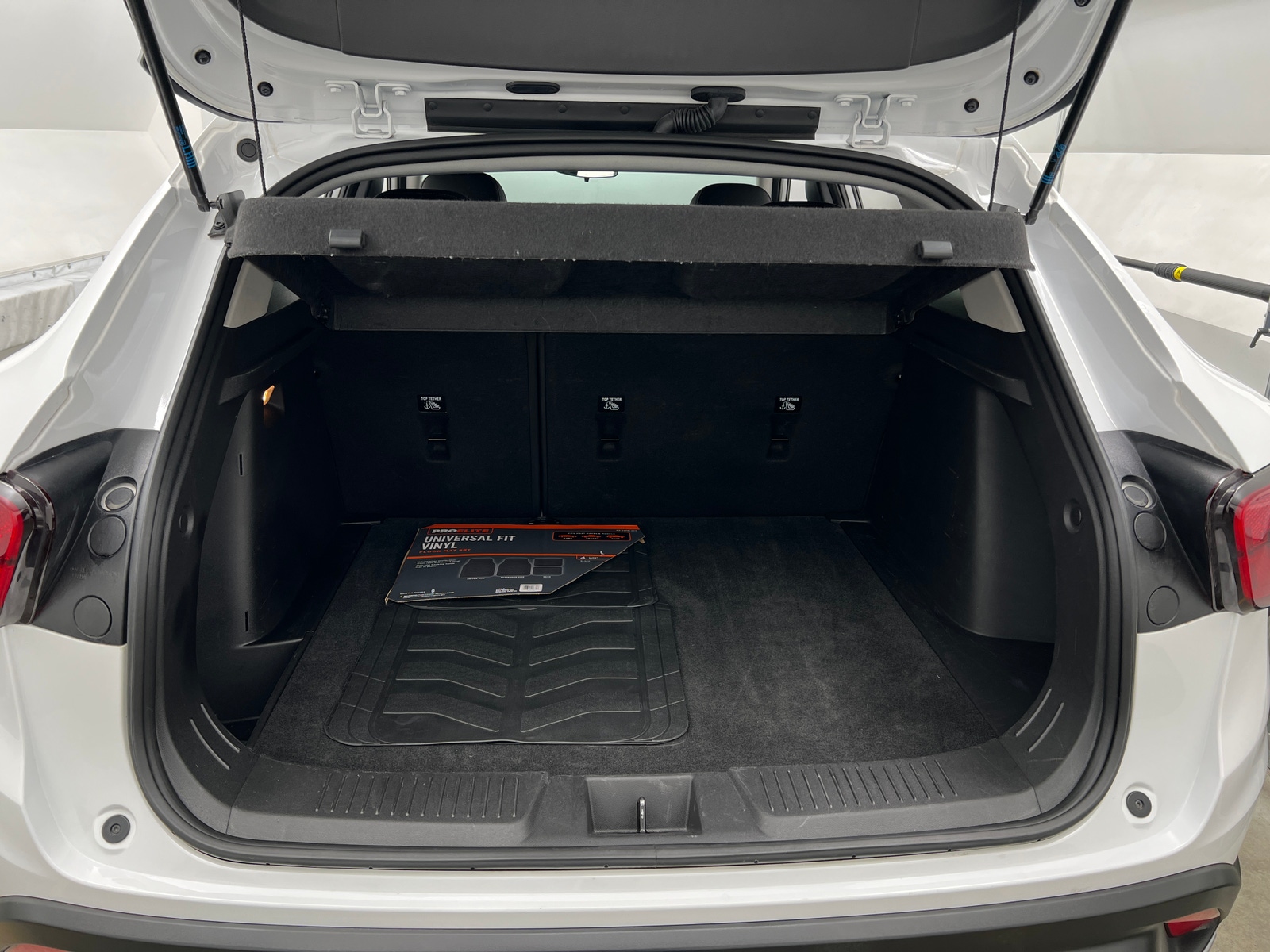 Thumbnail: 2025 Chevrolet Trax - 6