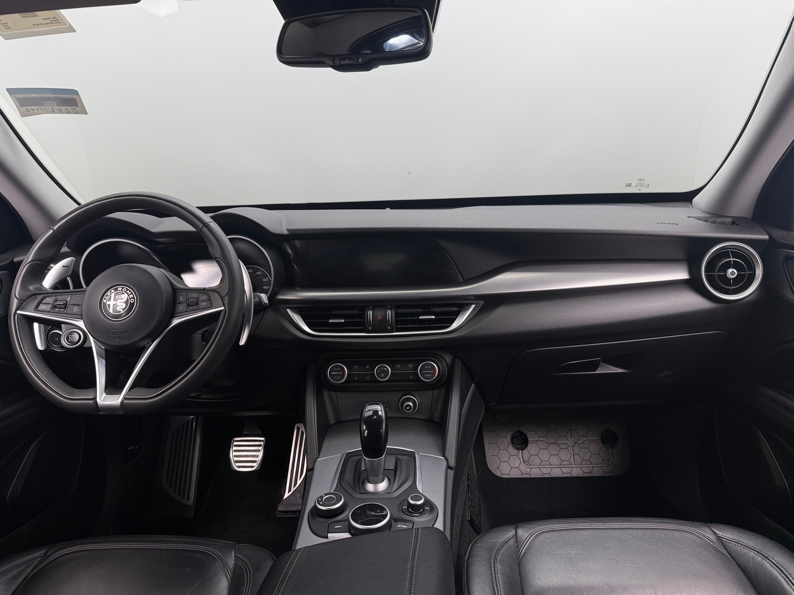 Thumbnail: 2018 Alfa Romeo Stelvio - 2