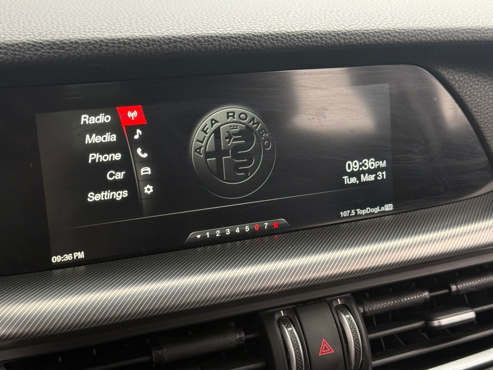 Thumbnail: 2018 Alfa Romeo Stelvio - 3