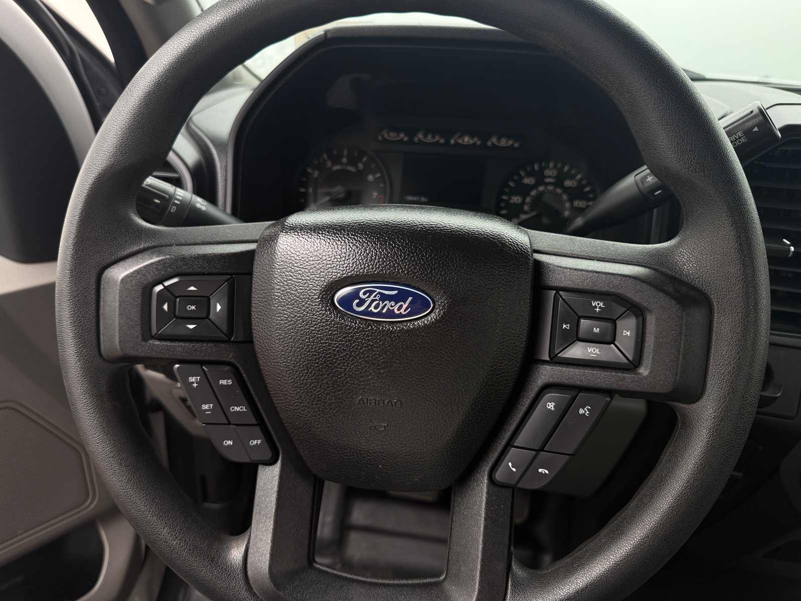 Thumbnail: 2018 Ford Econoline - 3