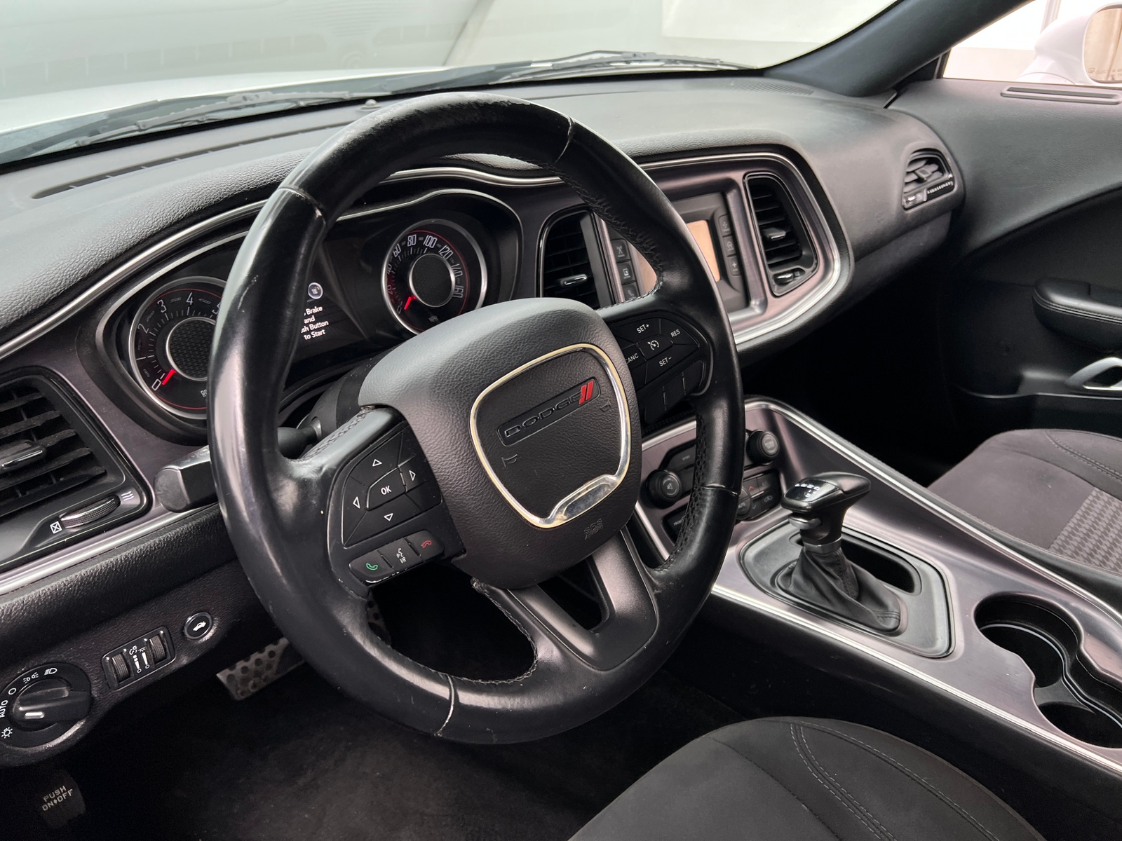 Thumbnail: 2015 Dodge Challenger - 4