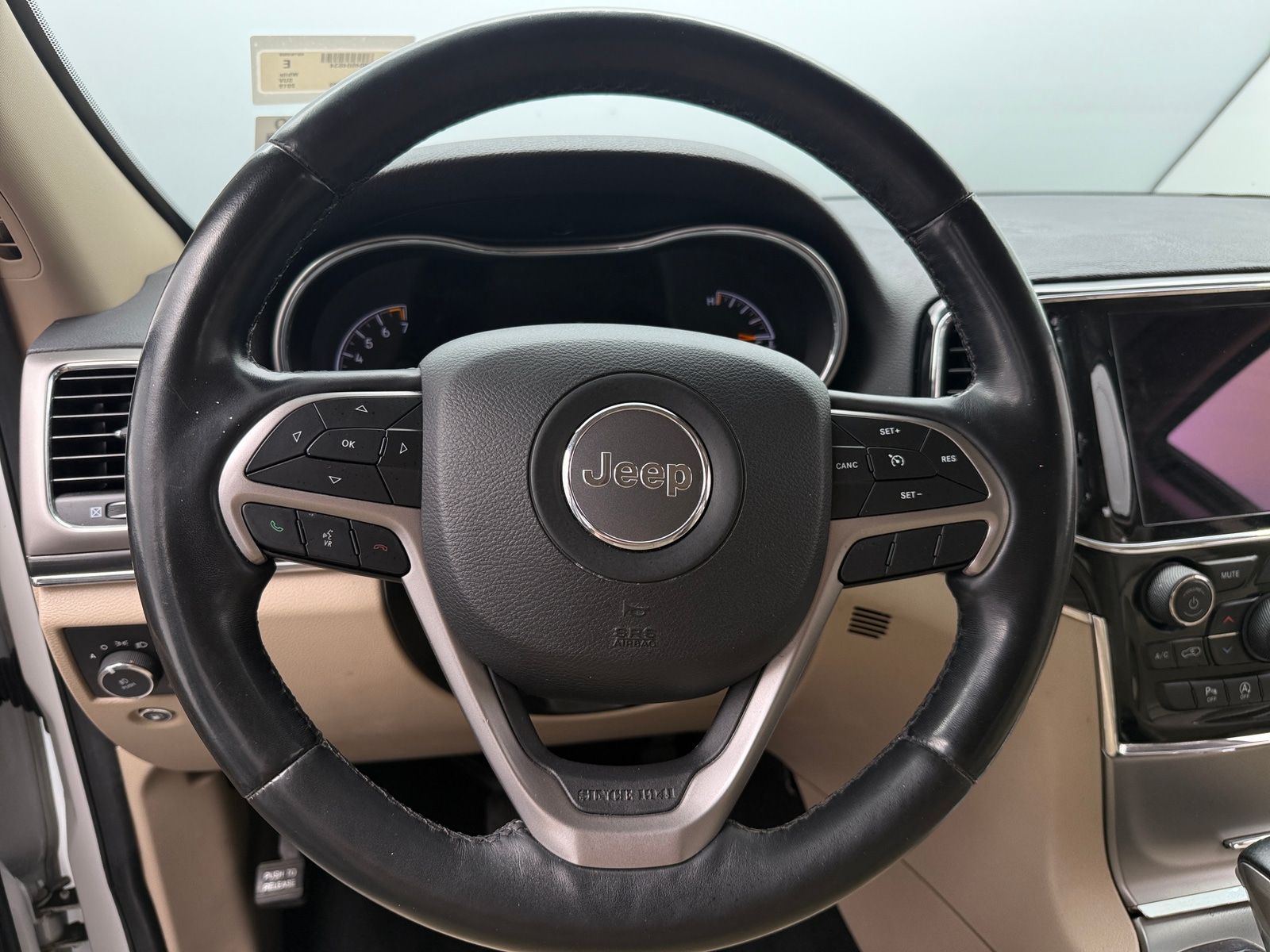Thumbnail: 2019 Jeep Grand Cherokee - 4