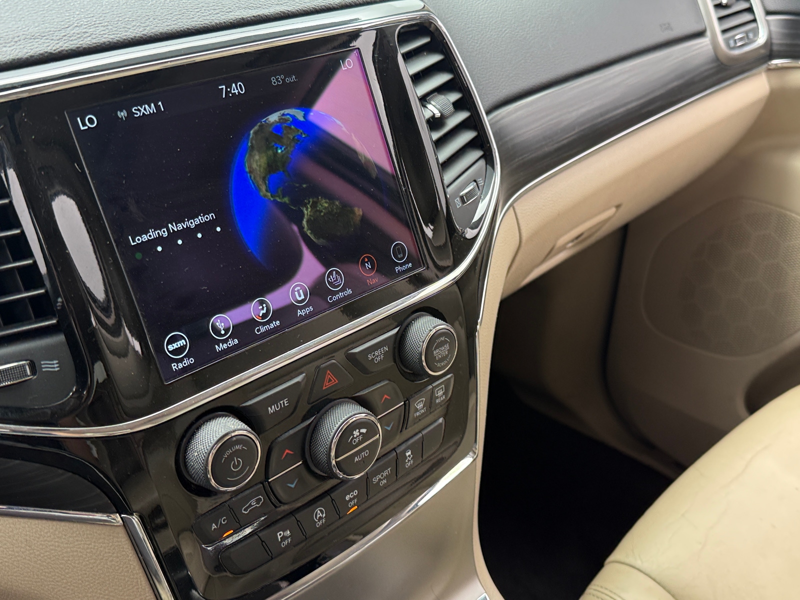 Thumbnail: 2019 Jeep Grand Cherokee - 3