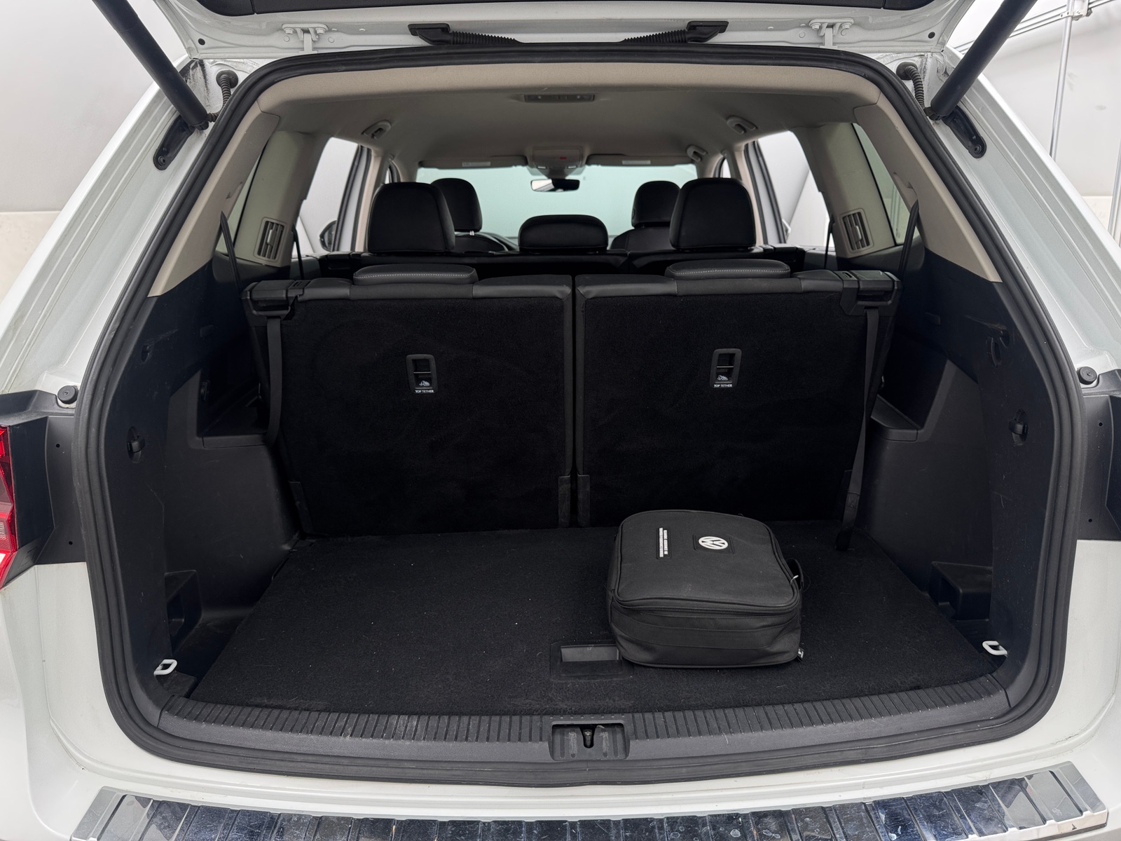 Thumbnail: 2018 Volkswagen Atlas - 6