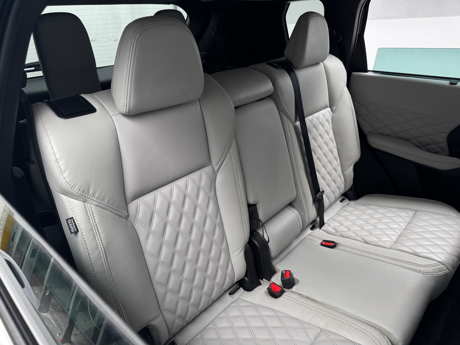 Thumbnail: 2023 Mitsubishi Outlander - 5