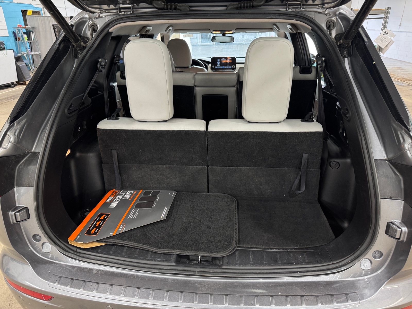 Thumbnail: 2023 Mitsubishi Outlander - 6