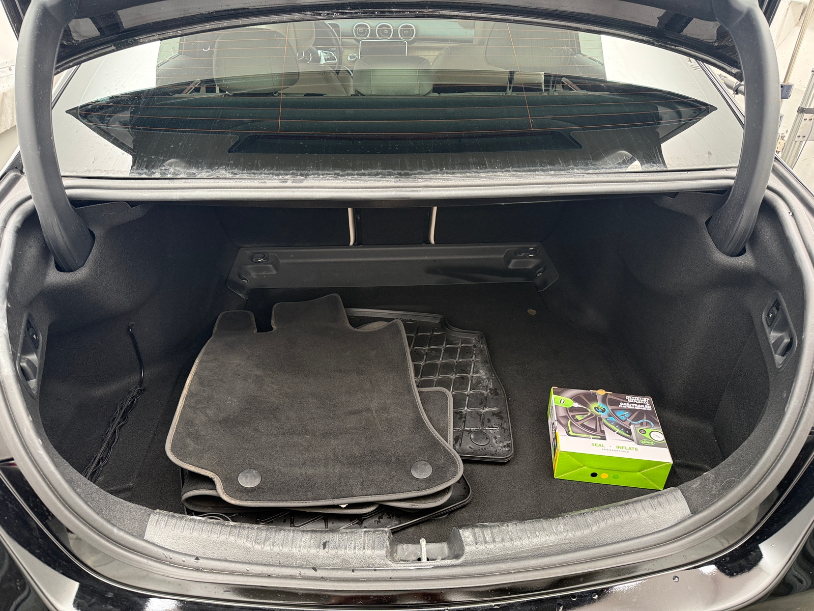 Thumbnail: 2024 Mercedes-Benz C-Class - 6