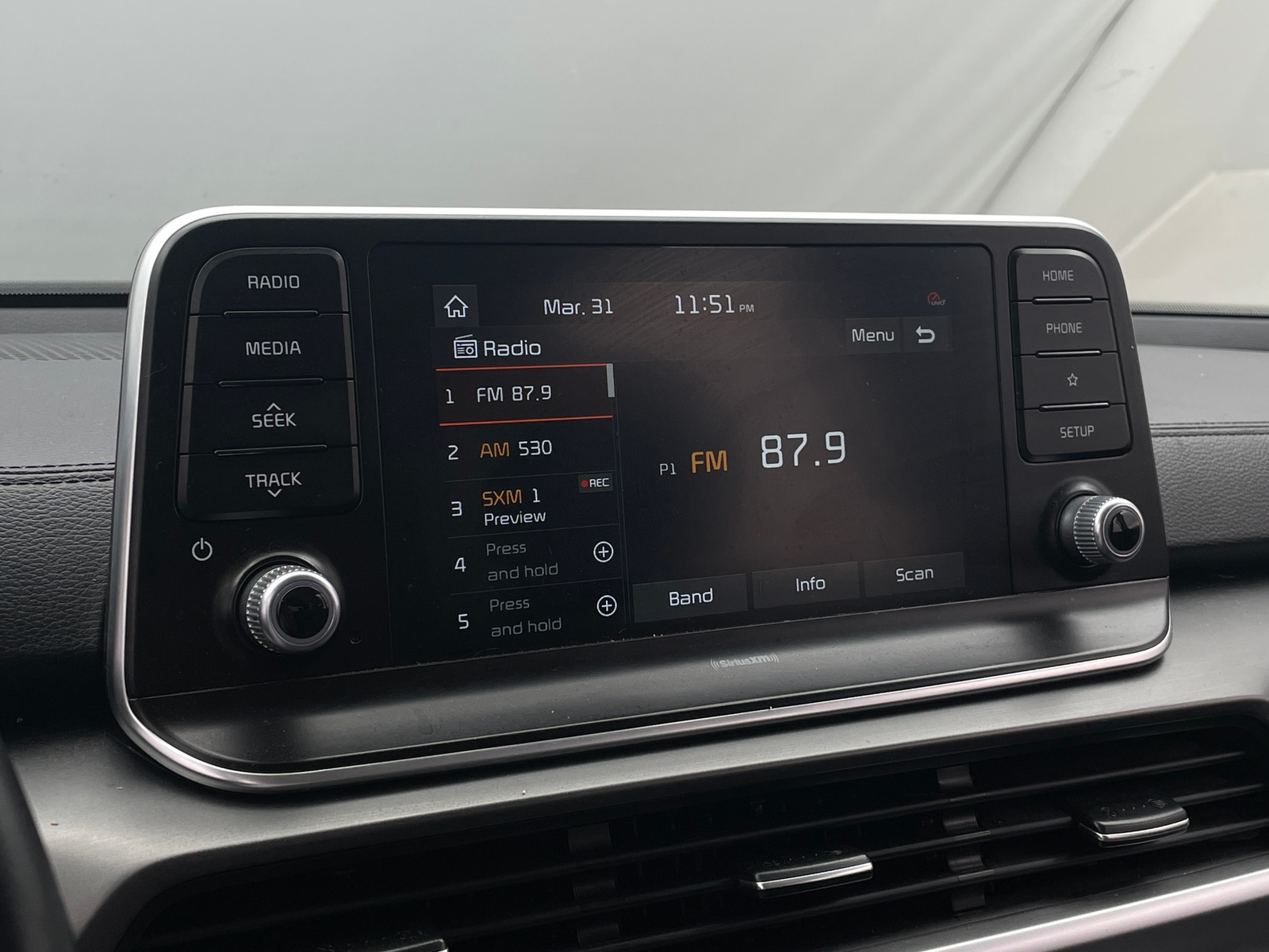 Thumbnail: 2020 Kia Telluride - 3