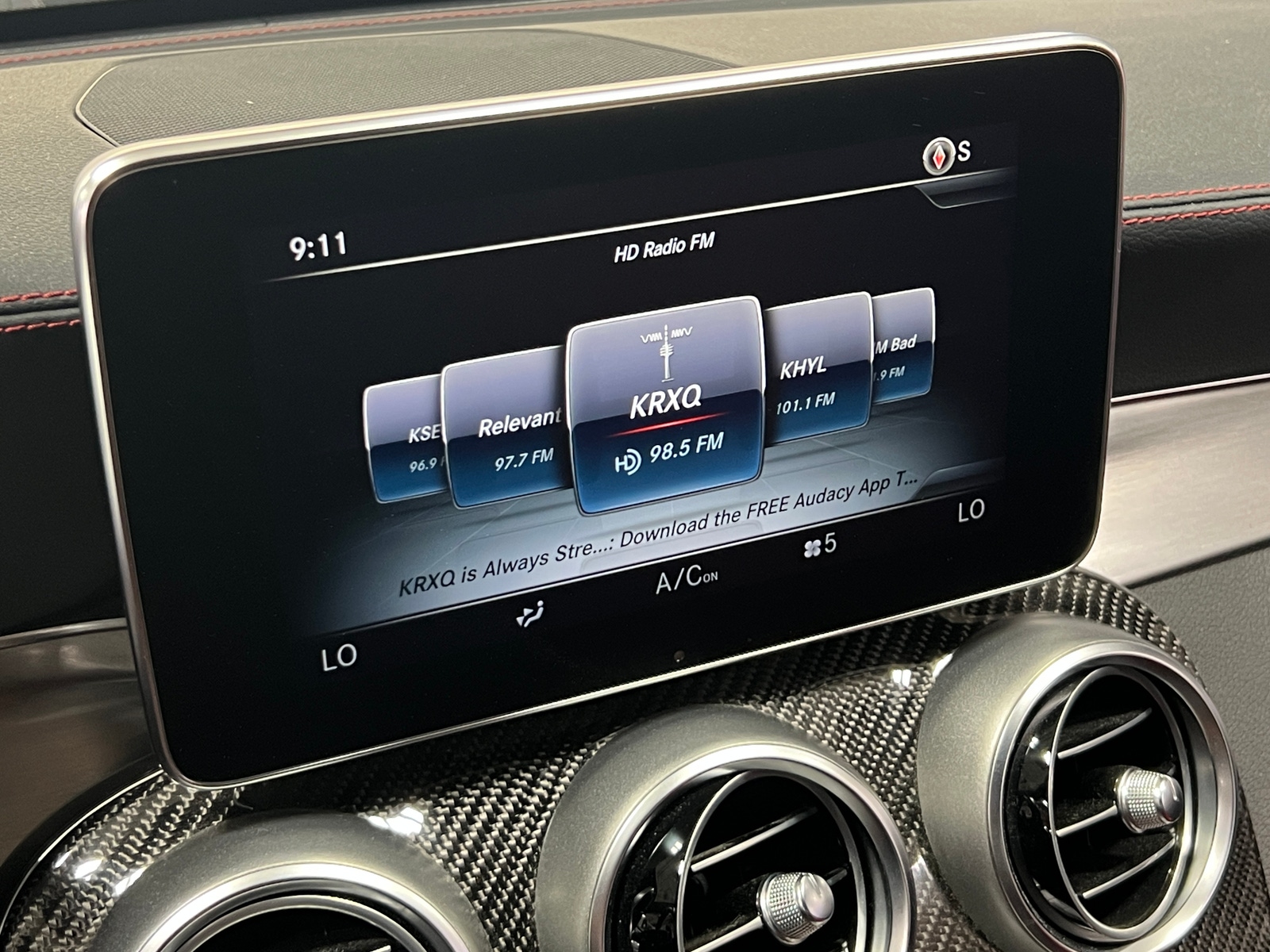 Thumbnail: 2017 Mercedes-Benz C-Class - 3