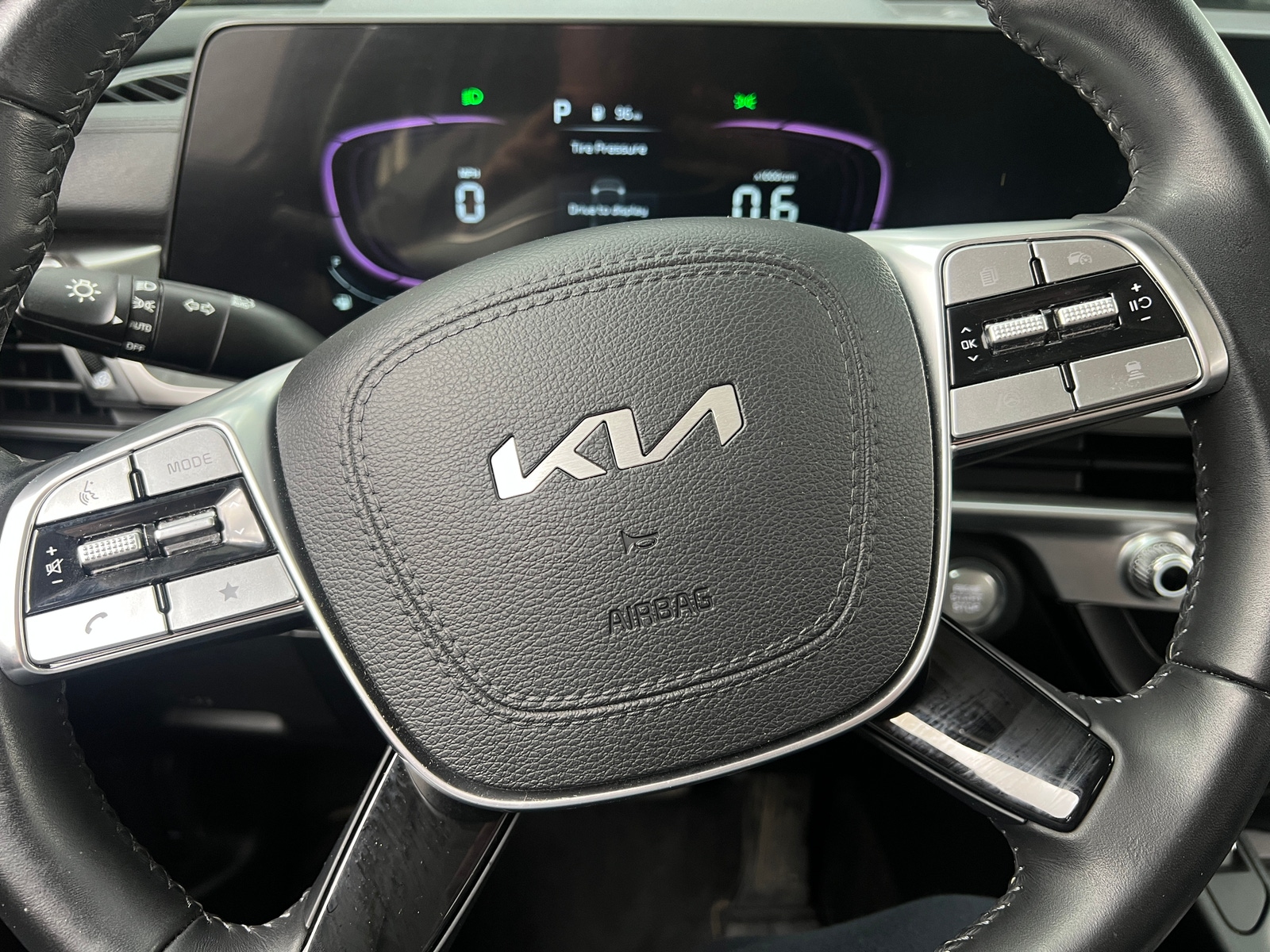 Thumbnail: 2023 Kia Telluride - 4