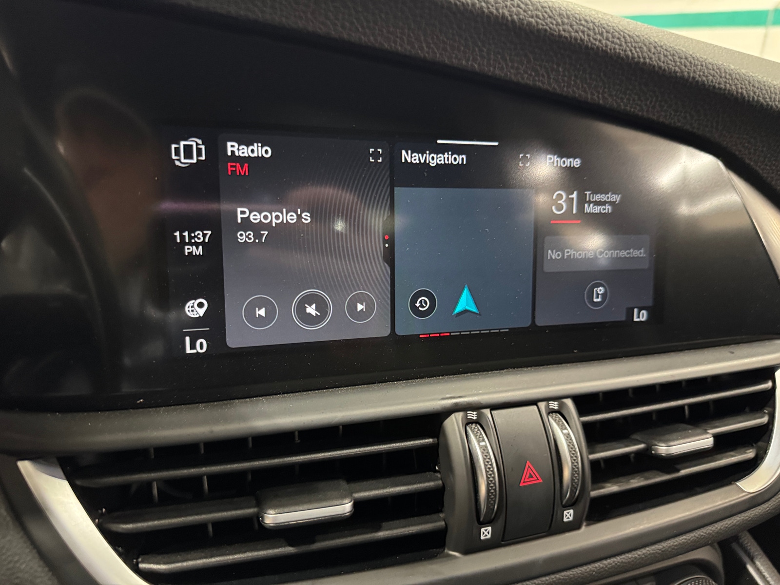 Thumbnail: 2021 Alfa Romeo Giulia - 3