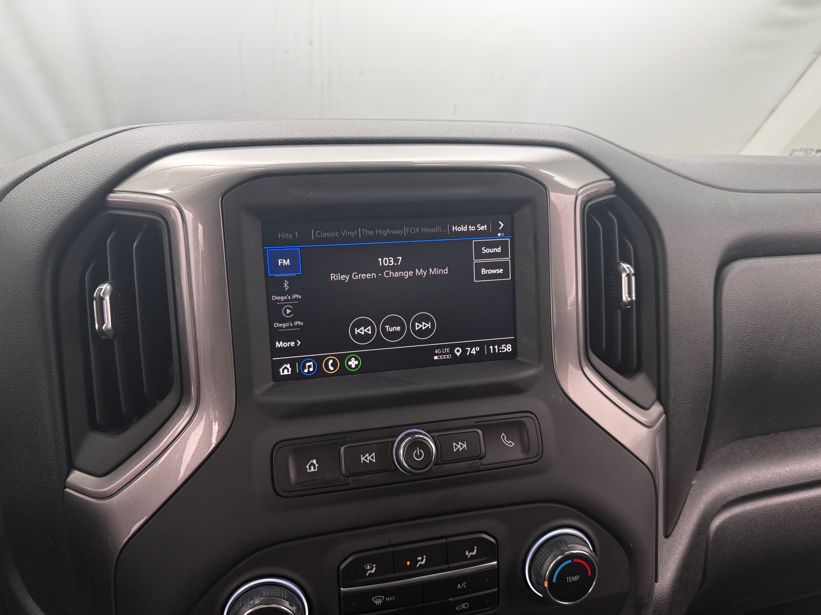 Thumbnail: 2026 Chevrolet Silverado 1500 - 4