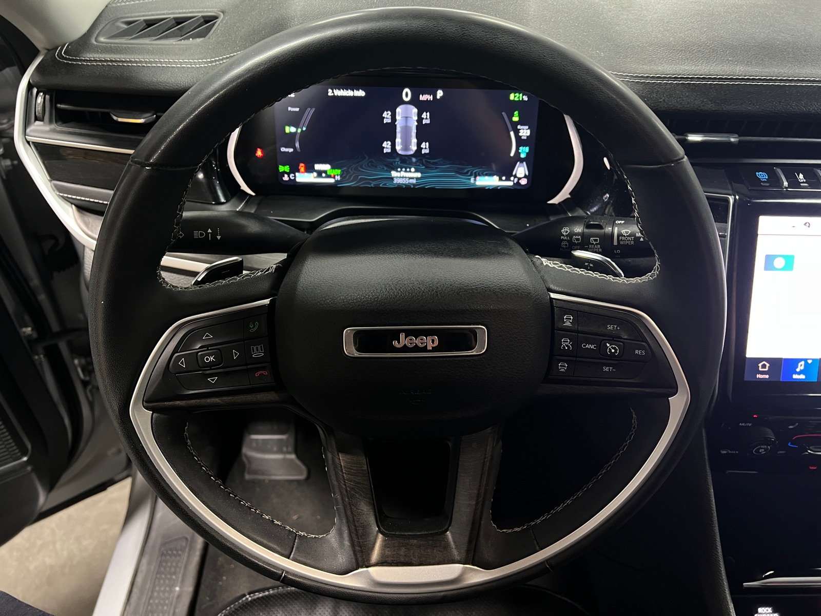 Thumbnail: 2023 Jeep Grand Cherokee - 4