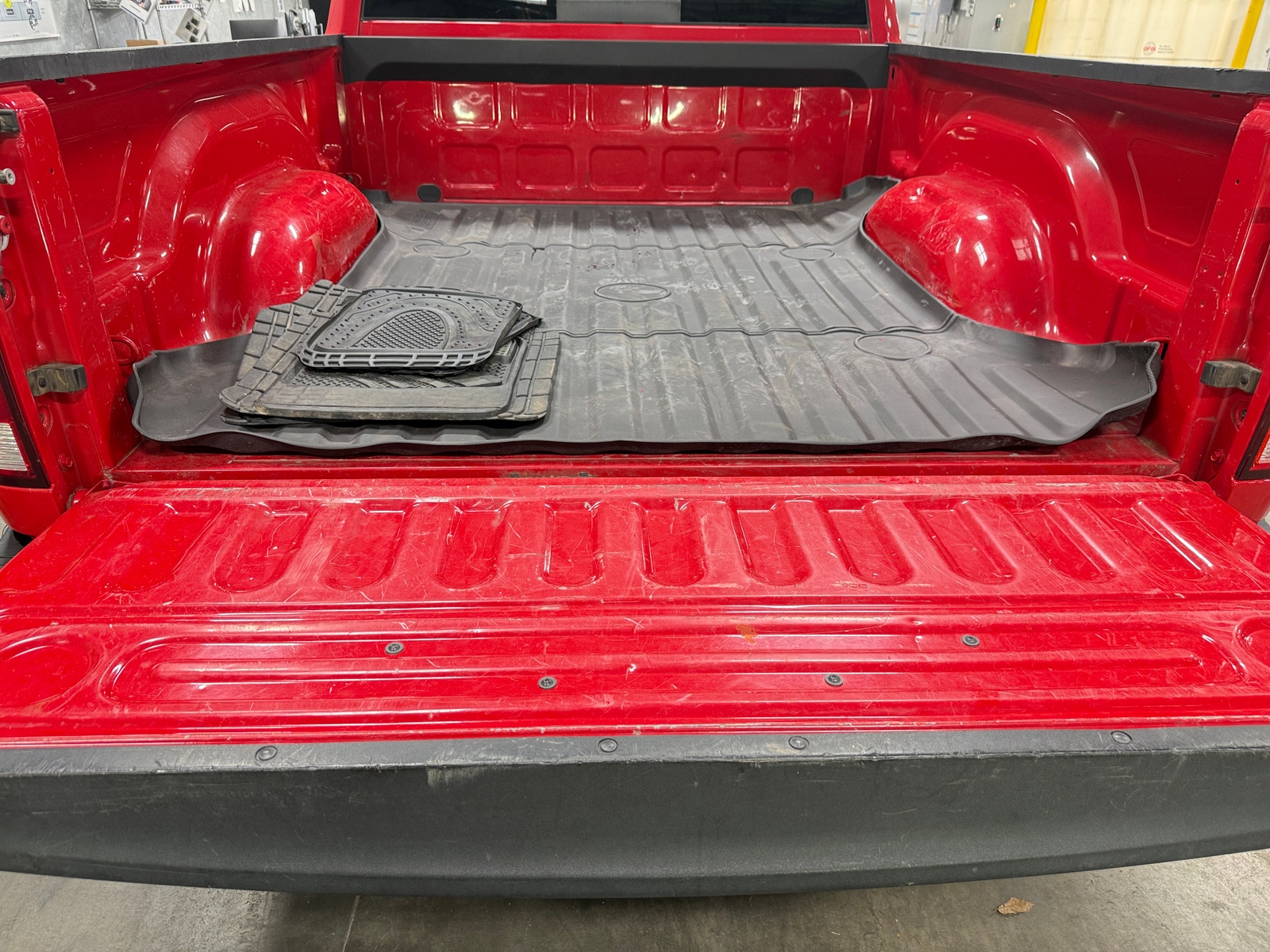 Thumbnail: 2019 RAM 1500 Classic - 7